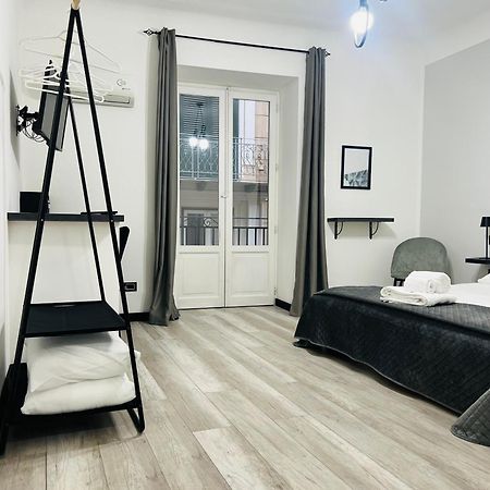 Bibi Rooms And Suite Палермо Экстерьер фото